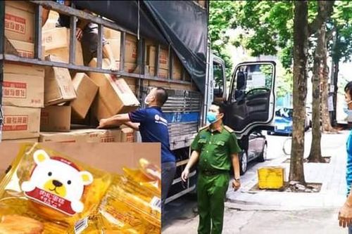 Phát hiện xe tải 'luồng xanh' chở 10 tấn bánh trung thu không rõ nguồn gốc