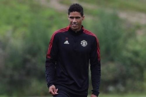 MU đấu Southampton: Raphael Varane dự bị, Jadon Sancho đá chính