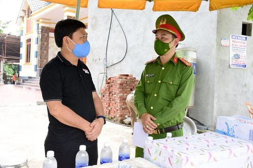 Sẻ chia với chốt kiểm soát dịch