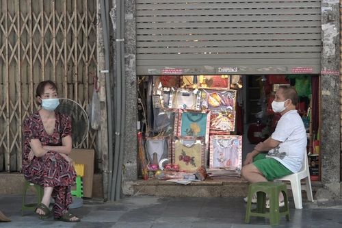 Cận kề Rằm Tháng 7, thủ phủ hàng mã ở Hà Nội đìu hiu chưa từng thấy