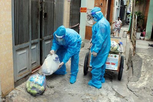 TP.HCM sẽ cung ứng hàng hóa, thực phẩm đến tận nhà cho từng người dân
