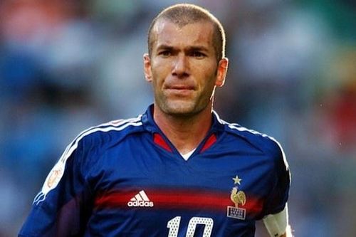 Zidane chỉ tên hậu vệ khó vượt qua nhất sự nghiệp