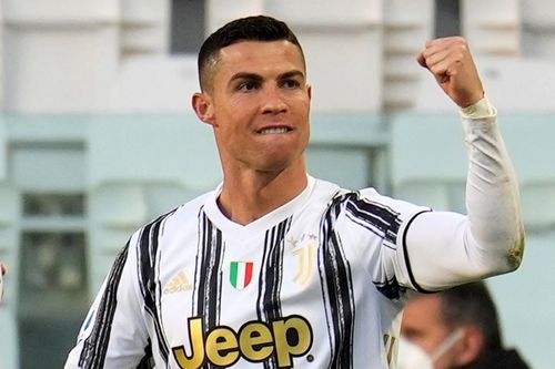 Ronaldo dạo chơi ở Serie A 2021/22