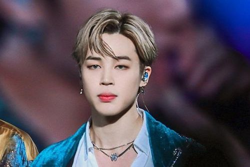 Jimin BTS đẹp tới mức nam vệ sĩ cũng phải sững sờ
