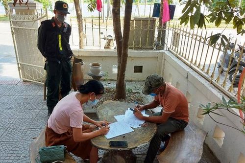 Thừa Thiên Huế xử phạt nhiều tài xế cố tình chở người về từ vùng dịch