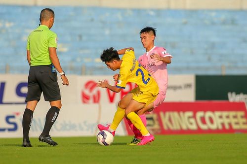 Chính thức dừng thi đấu V-League 2021