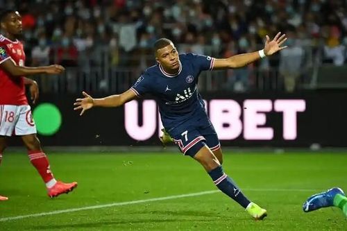 Messi chưa xung trận, PSG vẫn thắng dễ 4-2