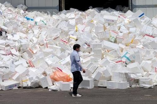 Bài toán rác thải nhựa từ dịch vụ giao đồ ăn
