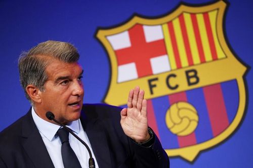 Ngân hàng Mỹ chi hơn 500 triệu euro cứu Barca