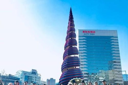 Thất nghiệp mùa COVID: Hướng dẫn viên du lịch ở nhà trông con, có người đi gặt lúa thuê