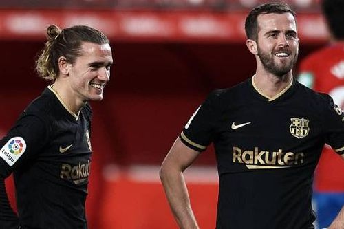 Ngân hàng Mỹ chi hơn nửa tỷ euro cứu Barca