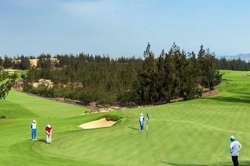 Bộ Tài chính siết kỷ luật sau vụ lãnh đạo Cục Thuế đi 'kiểm tra' sân golf giữa dịch