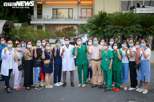 Gần 1.500 thầy trò trường Cao đẳng Y tế Bạch Mai vào TP.HCM chống dịch