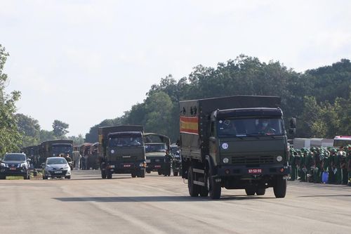 2000 cán bộ, chiến sĩ 'Sư đoàn quả đấm thép Miền Đông Nam Bộ' gấp rút vào tâm dịch giúp dân