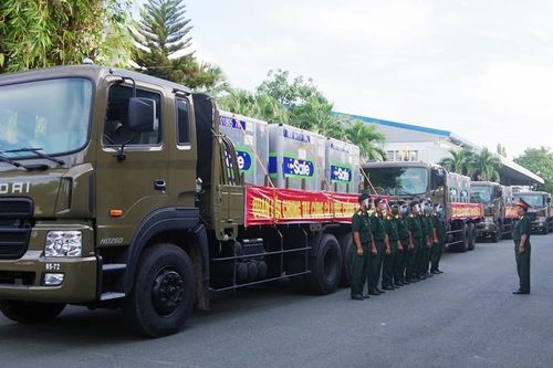 Được nhân dân tin tưởng, gửi gắm là hạnh phúc của bộ đội