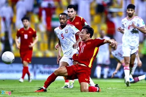 Tiền vệ Minh Vương dính chấn thương