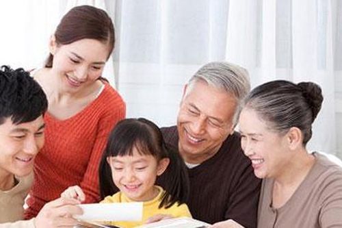 Hãy thương cha mẹ ngoài đời, không phải ở trên mạng ảo