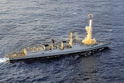Hai tàu chiến Ấn Độ đến Guam tham gia tập trận nhóm Bộ Tứ