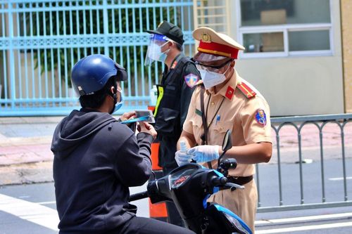 TP Hồ Chí Minh tăng cường 8 giải pháp siết chặt giãn cách xã hội