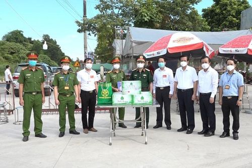 Ba Vì cần siết chặt hơn nữa hoạt động ra, vào địa bàn