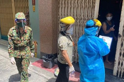 TP Hồ Chí Minh: Đi chợ giúp dân bằng các 'Combo hàng hóa'