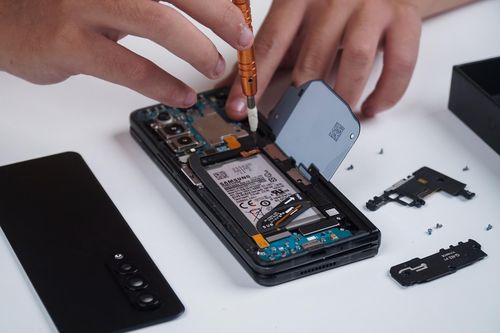 Cách bố trí linh kiện bên trong Galaxy Z Fold3