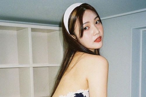 Nữ ca sĩ xin lỗi khán giả vì có bạn trai