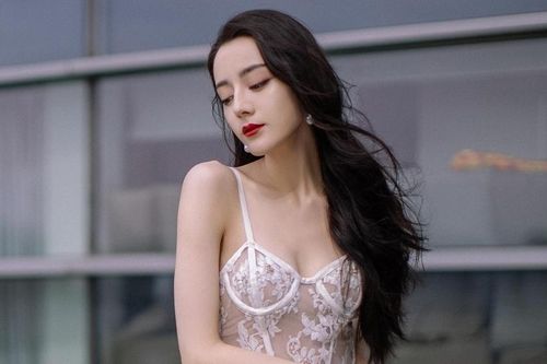 Cuộc đổi ngôi quyền lực ở showbiz Trung Quốc