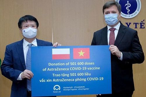 Bàn giao hơn 500.000 liều vaccine AstraZeneca của Ba Lan tặng Việt Nam