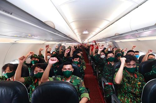 Vietjet tiếp tục vận chuyển các lực lượng hỗ trợ miền nam