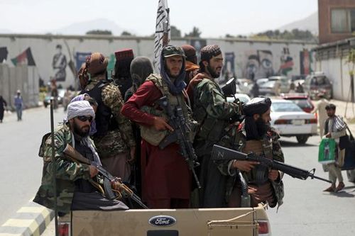 Taliban tung lực lượng đặc biệt, chiếm lại 3 vùng phản kháng