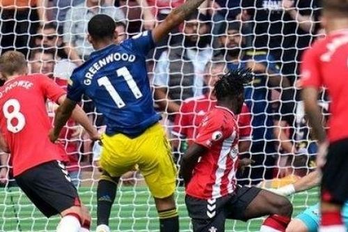 Man Utd hòa Southampton: Paul Pogba chơi hay, HLV Solskjaer chỉ trích trọng tài