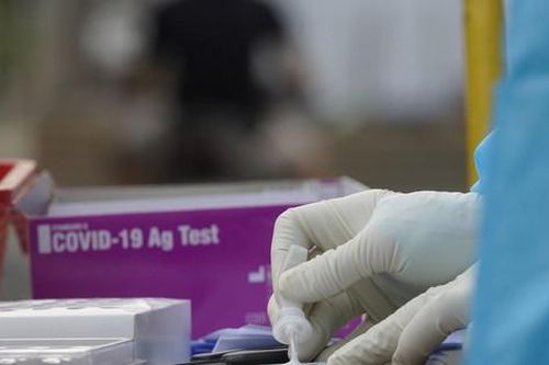 Người dân TPHCM sẽ tự test nhanh COVID-19 tại nhà, 7 bước cần biết