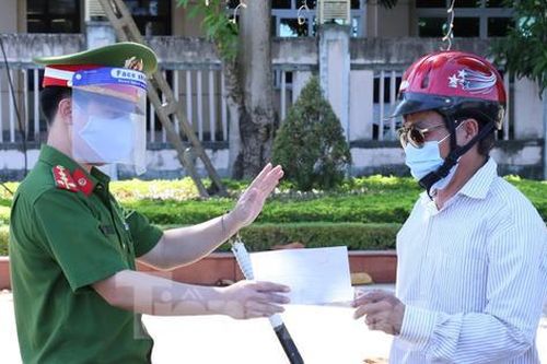 Thành phố Vinh ngày đầu thực hiện 'ai ở đâu, ở yên đó'