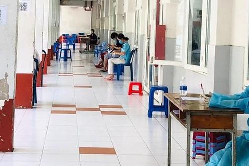 Điểm tiêm chủng ở TPHCM vắng tanh khi thực hiện 'ai ở đâu ở yên đó'