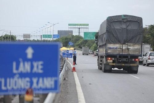 Dịch COVID-19: Hàng hóa vận chuyển đến Cần Thơ phải đăng ký trước