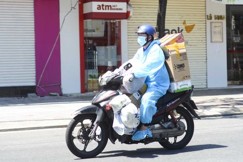Thành phố Đà Nẵng cho phép shipper hoạt động trở lại