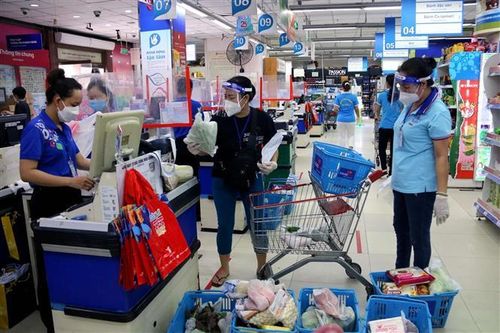 TP.HCM đẩy mạnh giúp người dân 'đi chợ' trong thời gian giãn cách