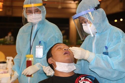 TP Hồ Chí Minh: Xét nghiệm nhanh kháng nguyên mẫu đơn cho toàn bộ người dân 'vùng đỏ' và 'vùng cam'