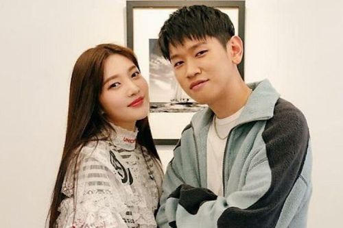 Joy (Red Velvet) xác nhận đang hẹn hò cùng nam ca sĩ Crush
