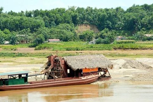 Quyết định xử phạt hành chính Công ty cổ phần Việt Phát Phú Thọ do vi phạm các quy định về khai thác khoáng sản