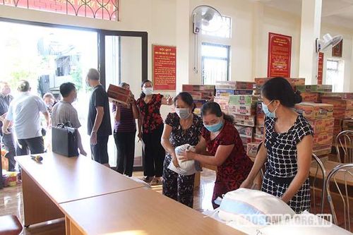 Thành phố Sơn La ủng hộ đồng bào T.P Hồ Chí Minh hơn 12 tấn gạo và nhu yếu phẩm