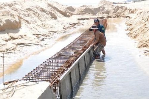 Kinh tế Xây dựng - Giao thông Đầu tư kè chống sạt lở biển