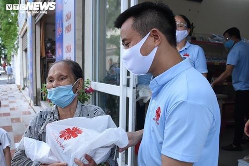 Siêu thị '0 đồng' ở Hải Phòng lan tỏa yêu thương tới người nghèo trong mùa dịch