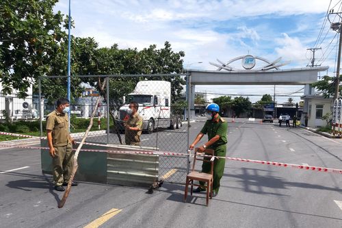 Cần Thơ phong tỏa hơn 4.000 hộ dân, Cà Mau thực hiện Chỉ thị 16 từ 0h ngày 24/8