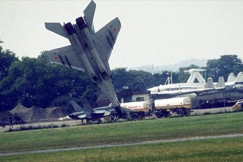 Thảm họa tháng 8 tiếp diễn: Thêm MiG-29 của Nga bị cháy gần Astrakhan