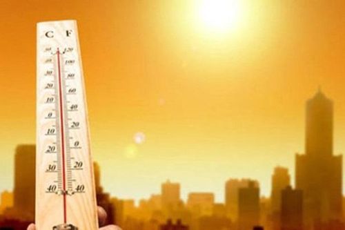 Nắng nóng kỷ lục từ miền Bắc tới miền Trung trong tháng 8