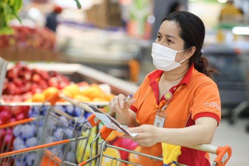 Siêu thị vẫn loay hoay sau ngày đầu TP.HCM siết chặt giãn cách