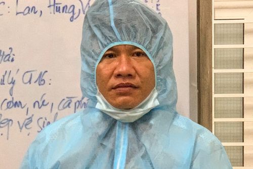 Cầm rựa đe dọa lực lượng truy vết F0