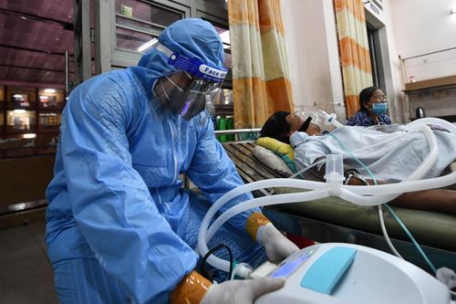 Bác sĩ ở TP.HCM: 'Không thể để F0 chống chọi một mình'